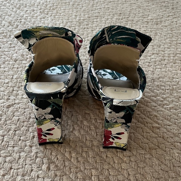 Marc Fisher Women's Tropical Brocade Floral Heeled Sandals - Picture 6 of 13